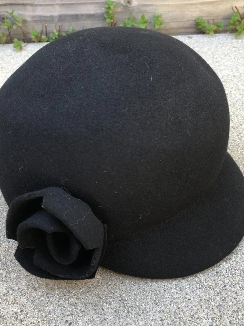 HELEN WELSH Made in Italy 100% Wool Hat Women's One Size Cap